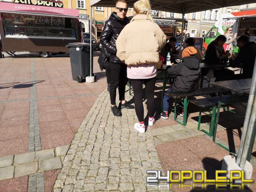 Food Trucki opanowały opolski Rynek. "Nigdy się nie nudzą"