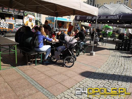 Food Trucki opanowały opolski Rynek. "Nigdy się nie nudzą"