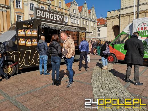 Food Trucki opanowały opolski Rynek. "Nigdy się nie nudzą"