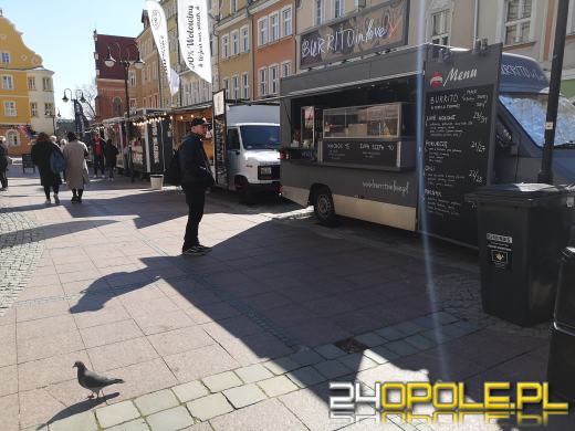 Food Trucki opanowały opolski Rynek. "Nigdy się nie nudzą"