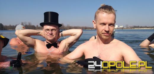 Morsy kończą sezon. Kolejne wejście do wody....latem 