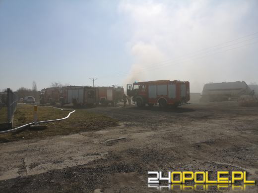 Pożar hali produkcyjnej w Opolu