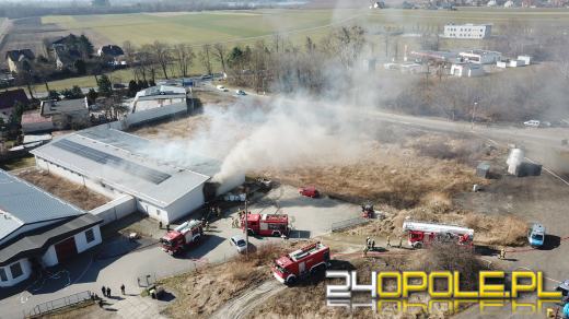 Pożar hali produkcyjnej w Opolu