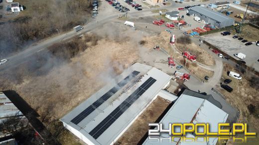 Pożar hali produkcyjnej w Opolu