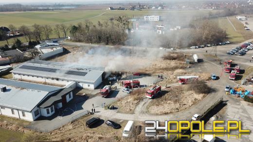 Pożar hali produkcyjnej w Opolu