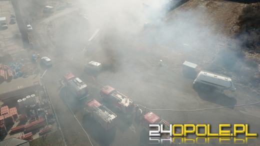 Pożar hali produkcyjnej w Opolu