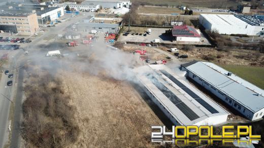 Pożar hali produkcyjnej w Opolu