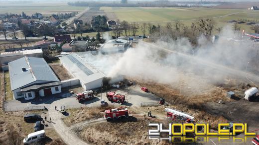 Pożar hali produkcyjnej w Opolu