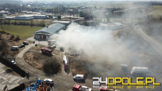 Pożar hali produkcyjnej w Opolu