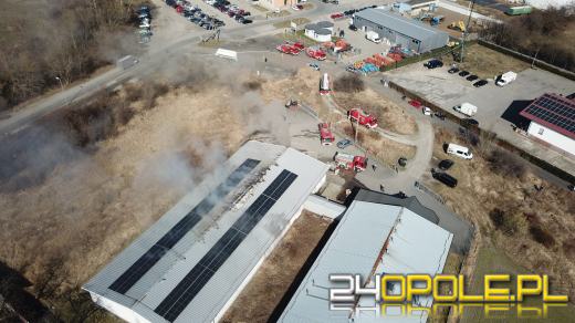 Pożar hali produkcyjnej w Opolu