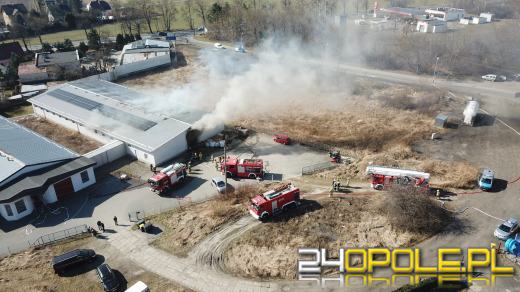 Pożar hali produkcyjnej w Opolu