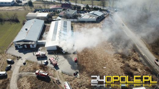 Pożar hali produkcyjnej w Opolu