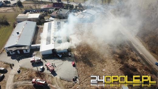 Pożar hali produkcyjnej w Opolu