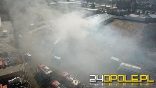 Pożar hali produkcyjnej w Opolu