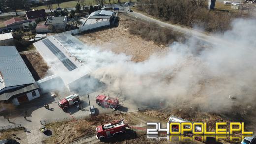 Pożar hali produkcyjnej w Opolu