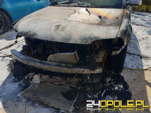 Pożar samochodów na parkingu w Brzegu