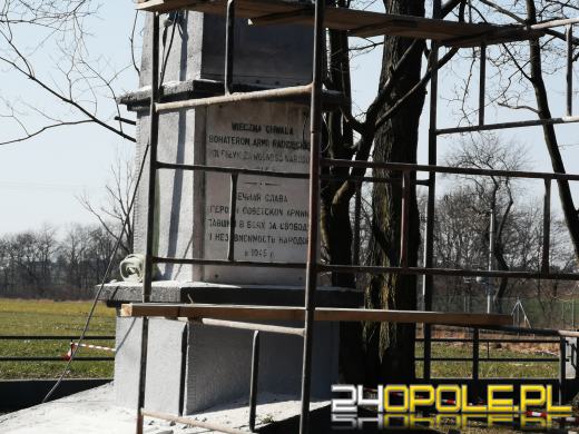Runął pomnik Armii Czerwonej w gminie Prószków