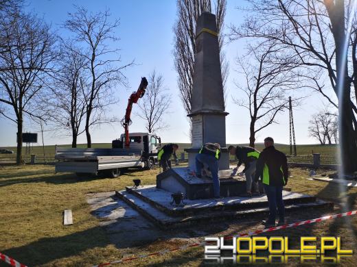 Runął pomnik Armii Czerwonej w gminie Prószków