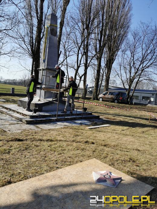 Runął pomnik Armii Czerwonej w gminie Prószków
