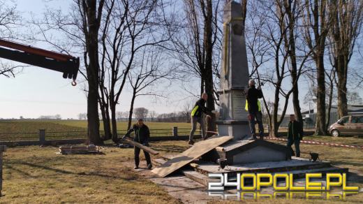 Runął pomnik Armii Czerwonej w gminie Prószków