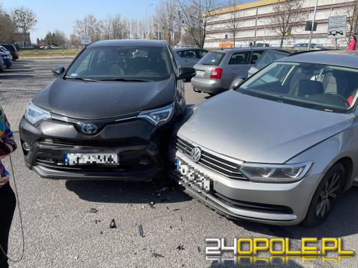 Zderzenie pojazdów koło akademika Sokrates 