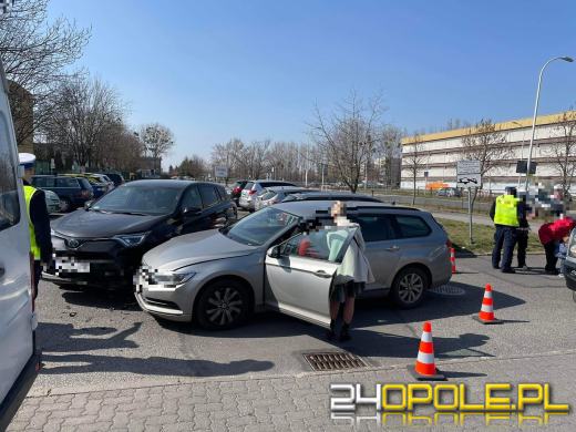 Zderzenie pojazdów koło akademika Sokrates 