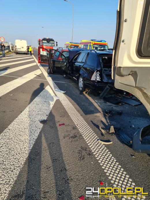 Wypadek na obwodnicy Opola. Lądował śmigłowiec LPR