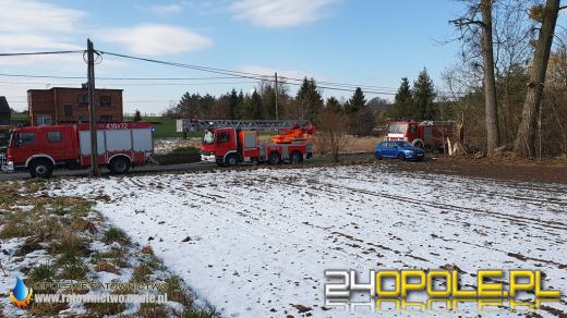 W pożarze spłonęła ciężarówka i kombajn. Akcja strażaków w Biadaczu
