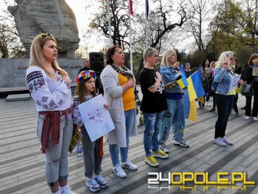 Protest w związku ze zbrodniami Rosjan w Ukrainie