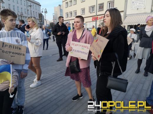Protest w związku ze zbrodniami Rosjan w Ukrainie