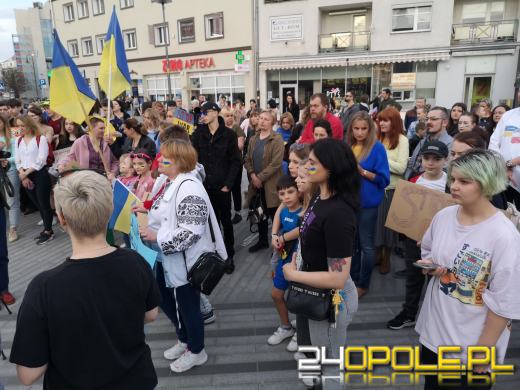 Protest w związku ze zbrodniami Rosjan w Ukrainie