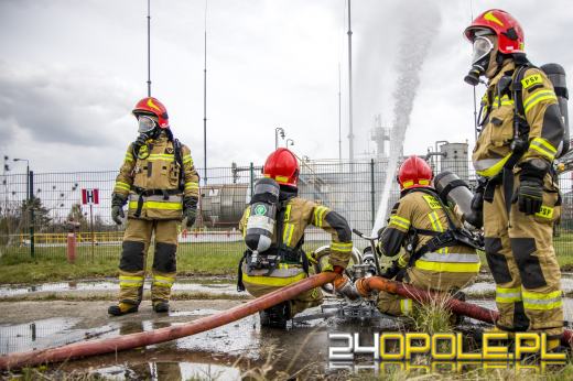 Strażacy ćwiczyli na terenie starego zakładu