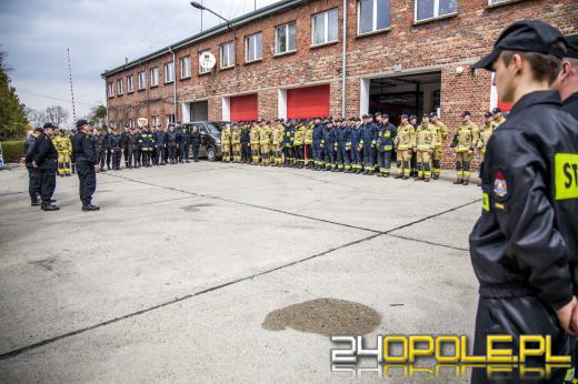 Strażacy ćwiczyli na terenie starego zakładu