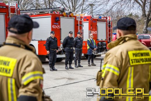 Strażacy ćwiczyli na terenie starego zakładu