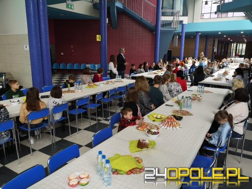 150 uchodźców z Ukrainy zjadło uroczyste śniadanie wielkanocne
