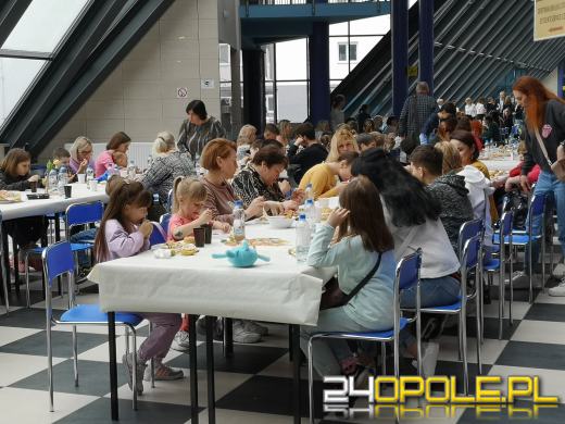 150 uchodźców z Ukrainy zjadło uroczyste śniadanie wielkanocne