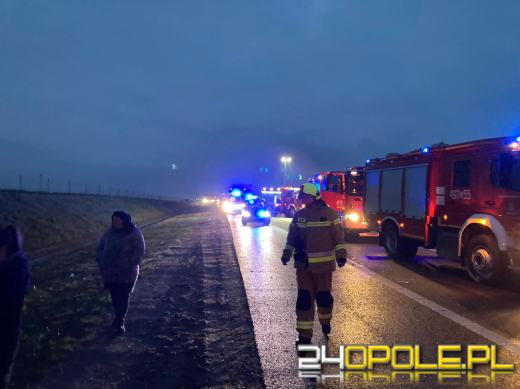Wypadek na opolskim odcinku A4. Zderzyły się trzy pojazdy