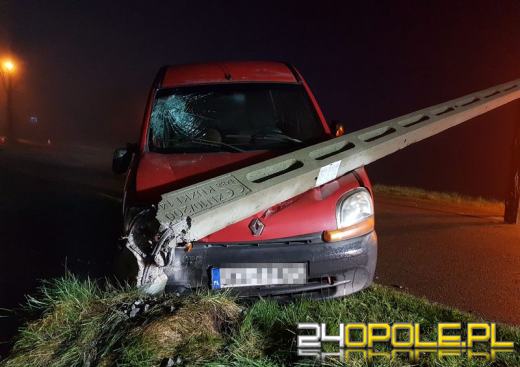 Pijany kierowca ściął latarnię i trafił wprost do więzienia