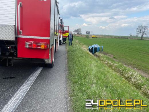 Samochód wypadł z drogi na obwodnicy Opola
