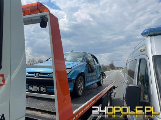 Samochód wypadł z drogi na obwodnicy Opola