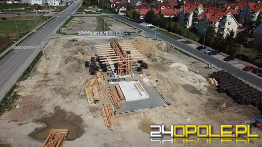 Tężnia na osiedlu Malinka pnie się w górę