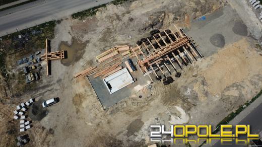 Tężnia na osiedlu Malinka pnie się w górę