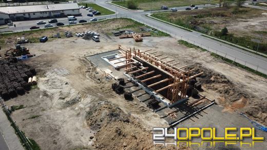 Tężnia na osiedlu Malinka pnie się w górę