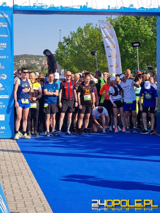 Zawodnicy z Opola przebiegli 210 kilometrów dookoła węgierskiego Balatonu!