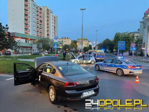 Wymuszenie pierwszeństwa przyczyną kolizji na rondzie w Opolu
