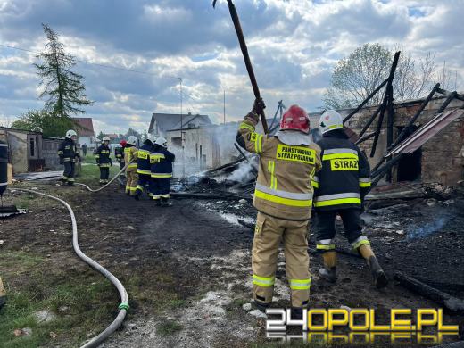 W trakcie pożaru budynek zawalił się. W środku strażacy znaleźli ciało