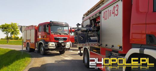 Wypadek drogowy auta ciężarowego i busa w powiecie brzeskim