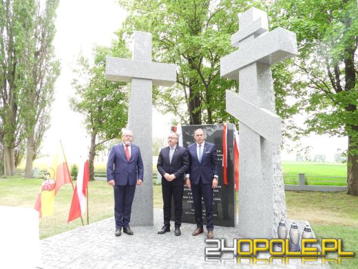 Usunięto pomnik Armii Czerwonej - postawiono pomnik upamiętniający ofiary totalitaryzmów