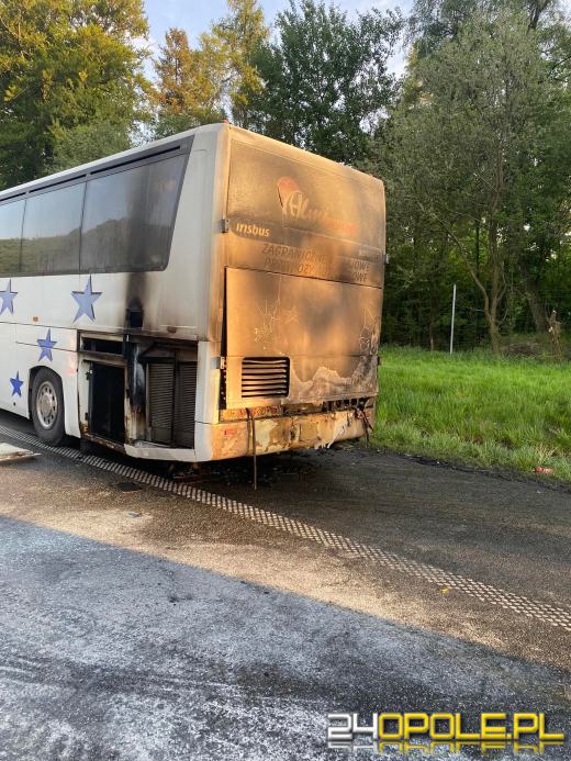 Pożar autobusu na pasie A4 w stronę Katowic