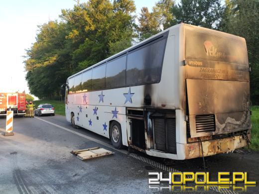 Pożar autobusu na pasie A4 w stronę Katowic